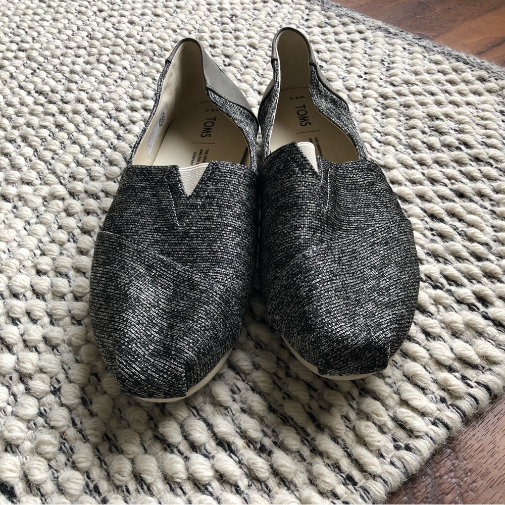 Toms Shoes in a Charcoal Heathered gray color